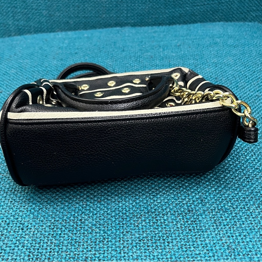 Betsey Johnson black and white striped handbag with pink and black heart charm - Picture 3 of 8